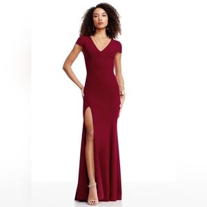 《 Dress The Population》New Karla Gown